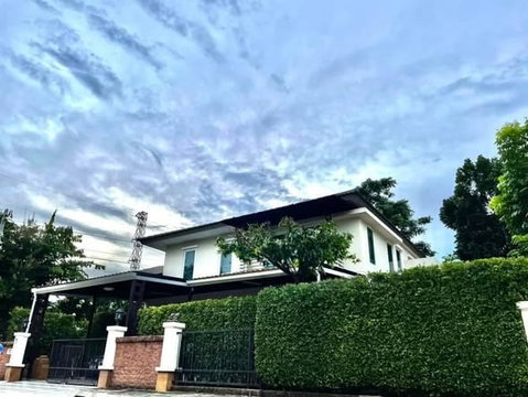 🚨 ปรับราคาขายด่วน! บ้านเดี่ยวหลังใหญ่ โครงการคุณภาพ Q House วรารมย์ เจริญเมือง 🚨T. 063-664-9056