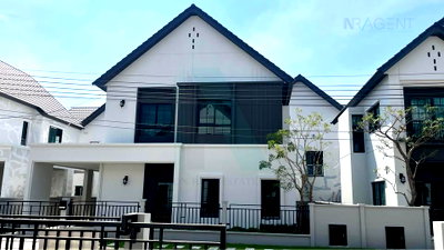บ้านเดี่ยวให้เช่า : ให้เช่าบ้านเดี่ยว 2 ชั้น เซนโทร บางนา 4 ห้องนอน 4 ห้องน้ำ