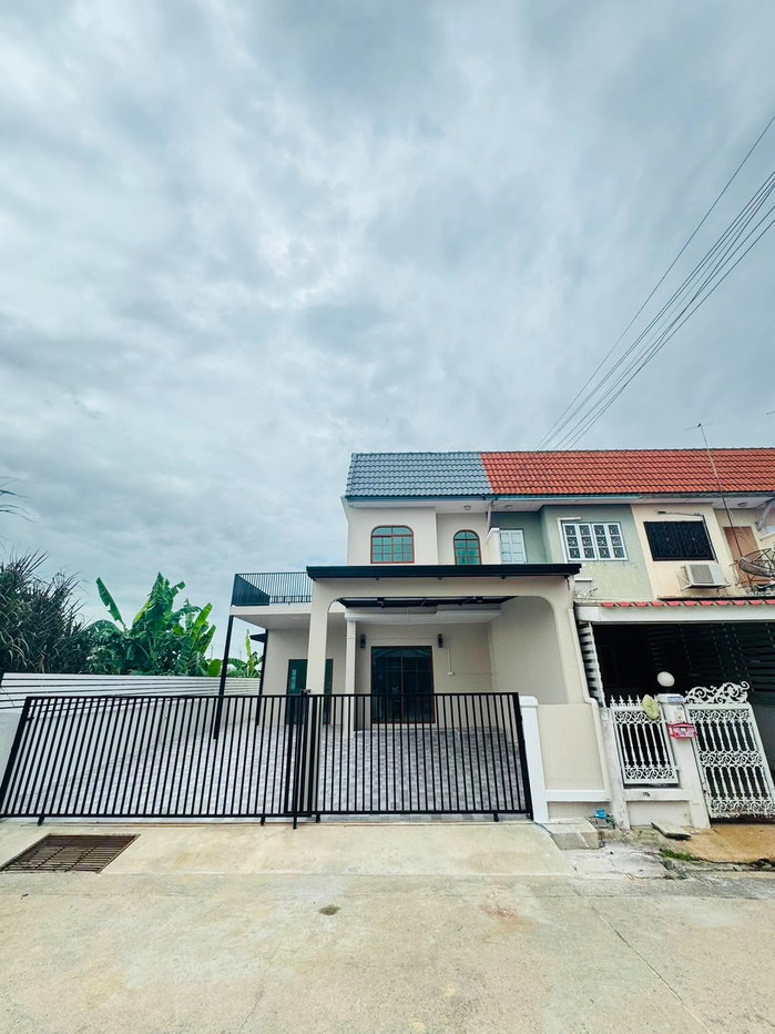 รูป ขายบ้านทาวน์เฮาส์ บัวทอง4 พื้นที่ 36 ตร.ว 3 นอน 3 น้ำ รีโนเวทพร้อมอยู่ - รูปที่ 1/9