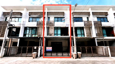 ทาวน์โฮม เซ็นทรัล พลาซ่า บางนา : 🏠 (งดนายหน้า) มี VDO บ้านจริง🔥พร้อมอยู่ 🧭หันทิศมงคล 🚘 หมดปัญหาจอดรถขวาง 📈Yeild สูง📍ขาย โฮมออฟฟิศ / ทาวน์โฮม 3 ชั้น | Plex Bangna บางนาตราด กม.5