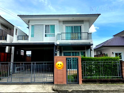 บ้านเดี่ยว วิทยาลัยดุสิตธานี : ขายบ้านแฝด โครงการ ภัสสร เพรสทีจ ลุกซ์ พัฒนาการ 2 ชั้น 3 ห้องนอน 2 ห้องน้ำ