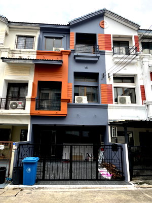 ทาวน์โฮมให้เช่า : 🏡✨ ให้เช่าทาวน์โฮม 3 ชั้น พื้นที่กว้าง พร้อมสวนส่วนตัว 📍 บ้านกลางเมือง เหม่งจ๋าย 1 (ซอยสหการประมูล)