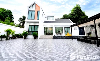 Houses for sale : 5 Bedroom Villa for sale in Huai Yai, Chon Buri  6588115