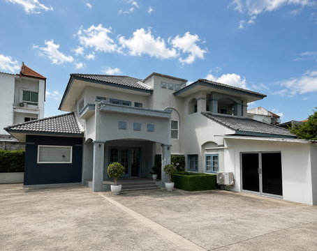 🏡✨ ให้เช่าบ้านเดี่ยว/โฮมออฟฟิศ 2 ชั้น พร้อมลานจอดรถขนาดใหญ่ 📍 ทำเลศักยภาพ ซอยลาดพร้าว 87 ใกล้เลียบด่วนรามอินทรา