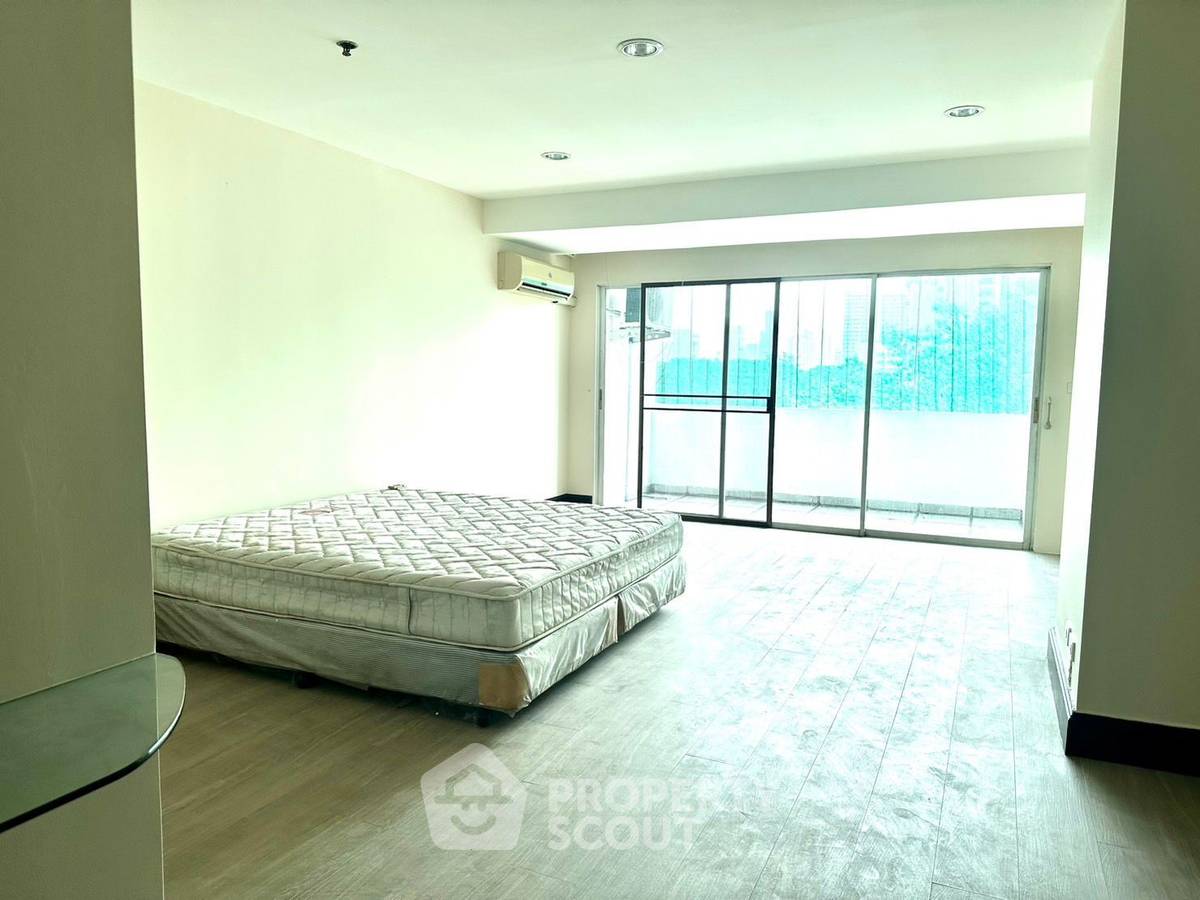 รูป คอนโด 3 ห้องนอน ให้เช่า ใน 33 Tower ชั้น 6 • ใกล้ BTS พร้อมพงษ์ (ID 513140) - รูปที่ 11/12