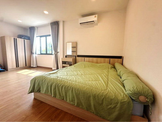 รูป [ให้เช่า] หมู่บ้าน เซนโทร บางบอน / 4 ห้องนอน 5 ห้องน้ำ / 110 ตรว. 300 ตรม. **85,000** บ้านเดี่ยวหลังใหญ่ตกแต่งสวย เฟอร์นิเจอร์และเครื่องใช้ไฟฟ้าครบชุด - รูปที่ 9/14