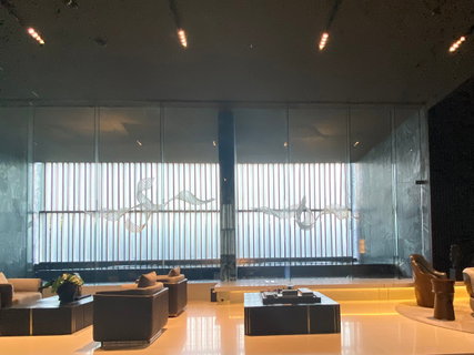 Beautiful and rare condo unit for sale in The Room Sukhumvit 38 Condominium, near Gateway Ekkamai, Em Quatier shopping centers, Benjasiri Public Park