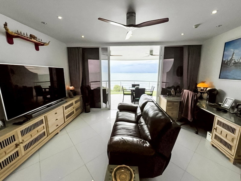 รูป PURE Sunset Beach Luxury Oceanfront Penthouse for Sale - รูปที่ 5/17