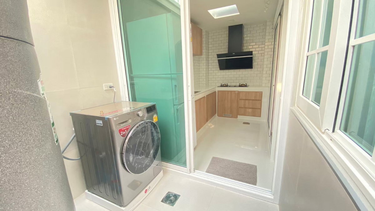 รูป 🏡✨ ให้เช่าทาวน์โฮม 2 ชั้น พร้อมอยู่ | Golden Town สุขุมวิท - ลาซาล - รูปที่ 13/15