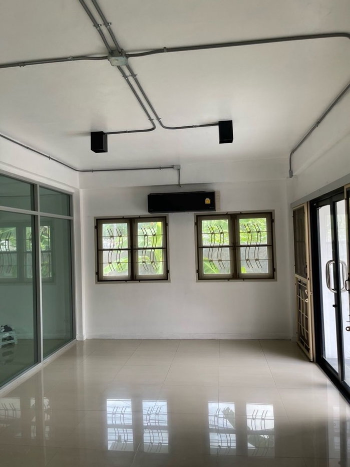 รูป 🏡✨ ให้เช่าบ้านเดี่ยวหลังมุม – หมู่บ้านชวนชื่น อ่อนนุช 📍 เดินทางสะดวก ใกล้สนามบินสุวรรณภูมิ - รูปที่ 2/18
