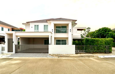 Houses for sale Chiang Mai : Premium Pool Villa for Sale Selling Price: THB 17,900,000