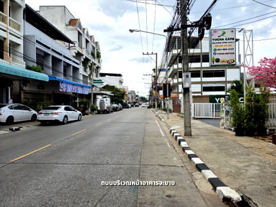 อาคารพาณิชย์ วิทยาลัยบัณฑิตเอเชีย : ขายที่ดินพร้อมสิ่งปลูกสร้าง ติดถนนหลังเมือง ใจกลางขอนแก่น | เนื้อที่ 114.8 ตารางวา เหมาะลงทุนและพัฒนาต่อยอด