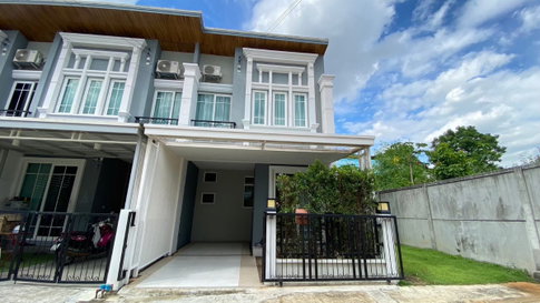 🏡✨ ให้เช่าทาวน์โฮม 2 ชั้น พร้อมอยู่ | Golden Town สุขุมวิท - ลาซาล