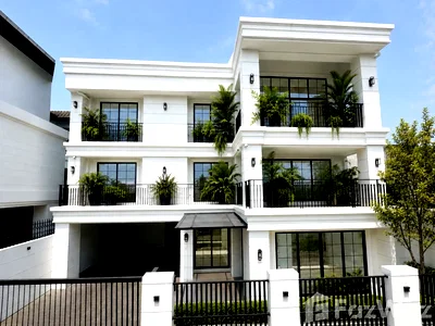 Houses for sale Tesco Lotus Extra Rama 4 : 6 Bedroom House for sale in Phra Khanong Nuea, Bangkok  6566579