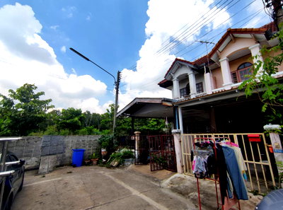 ทาวน์โฮม ม.นอร์ทกรุงเทพ วิทยาเขตรังสิต : 🏡 ขายทาวน์เฮ้าส์ 2 ชั้น หมู่บ้านแพรมาพร คลอง 4 แปลงริม