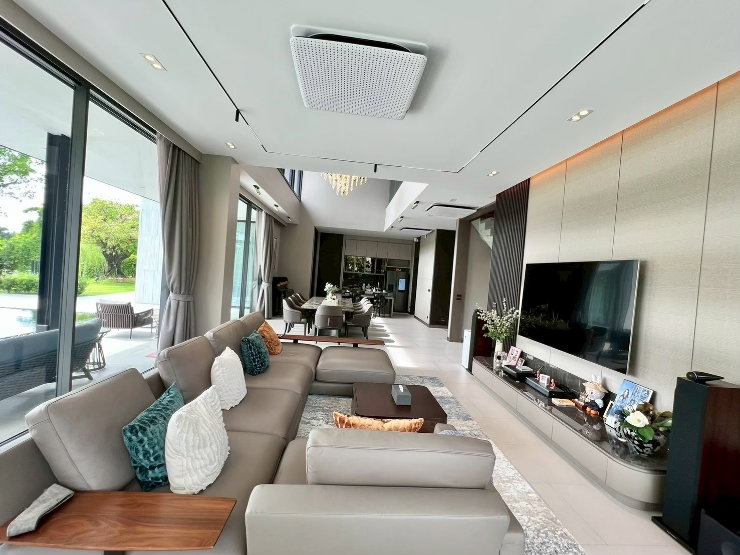 รูป ขายบ้านหรูระดับ Ultra Luxury ในสนามกอล์ฟ Green Valley บางนา - รูปที่ 14/31