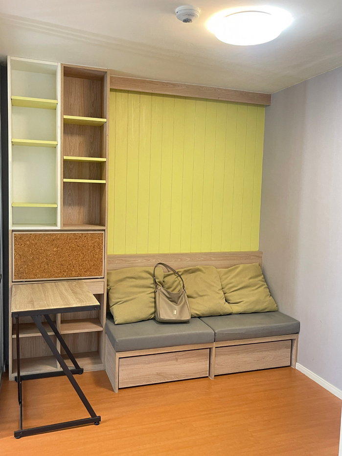 picture Lumpini township condo for rent. - 4/13