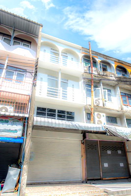 Shophouses for sale Nawamin 42 : CB024, Commercial Building for sale 4 Br, Seri Thai-Si Burapha.
