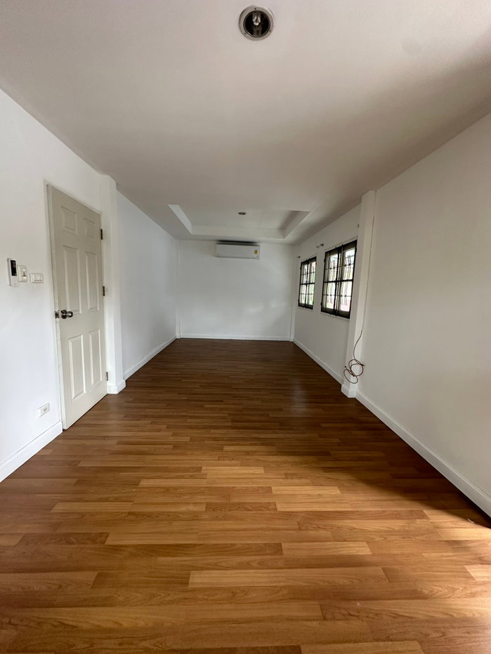 รูป 🏡✨ ให้เช่าบ้านเดี่ยวหลังมุม – หมู่บ้านชวนชื่น อ่อนนุช 📍 เดินทางสะดวก ใกล้สนามบินสุวรรณภูมิ - รูปที่ 5/18