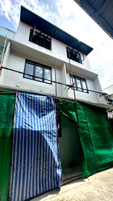 Home office for rent Thonburi Vocational College : Newly Renovated 3-Storey Industrial Loft Shophouse for Rent