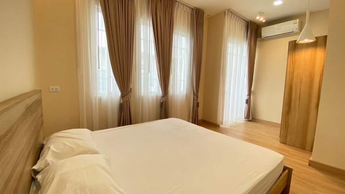 รูป 🏡✨ ให้เช่าทาวน์โฮม 2 ชั้น พร้อมอยู่ | Golden Town สุขุมวิท - ลาซาล - รูปที่ 5/15
