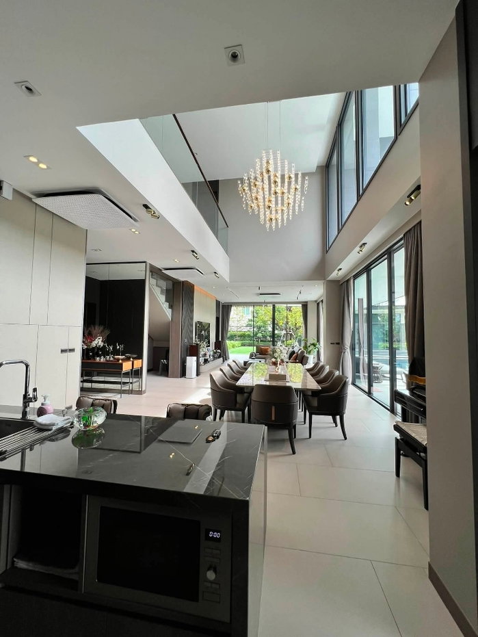 รูป ขายบ้านหรูระดับ Ultra Luxury ในสนามกอล์ฟ Green Valley บางนา - รูปที่ 10/31