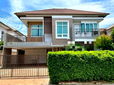 Houses for sale Kasetsart University Si Racha Campus : Two-story detached house for sale in Coco Hill Village, Laem Chabang. Excellent location, close to the industrial estate.
