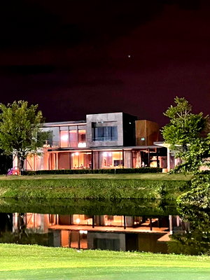 บ้านเดี่ยว สนามบินสุวรรณภูมิ : ขายบ้านหรูระดับ Ultra Luxury ในสนามกอล์ฟ Green Valley บางนา