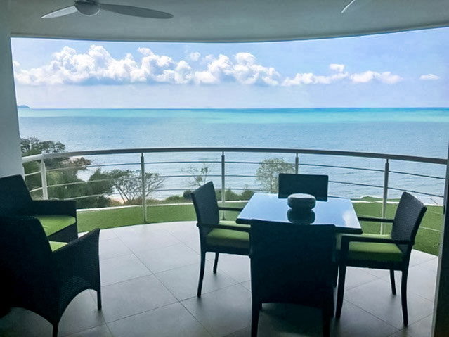 รูป PURE Sunset Beach Luxury Oceanfront Penthouse for Sale - รูปที่ 2/17