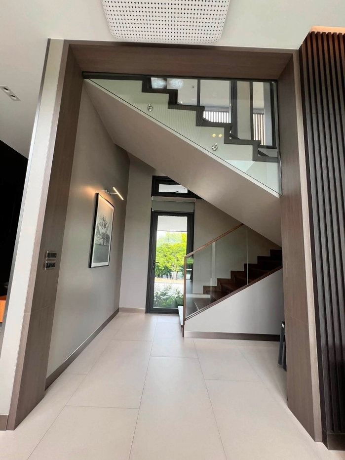 รูป ขายบ้านหรูระดับ Ultra Luxury ในสนามกอล์ฟ Green Valley บางนา - รูปที่ 12/31