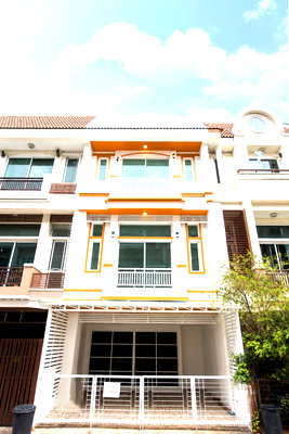ขายทาวน์โฮม : CB044♚ทาวน์เฮ้าส์ 3 ห้องนอน ขาย⚝เกษตร-นวมินทร์♜ใกล้เซ็นทรัลอีสต์วิลล์∞099-5919653,065-9423251▚Line@sureresidence
