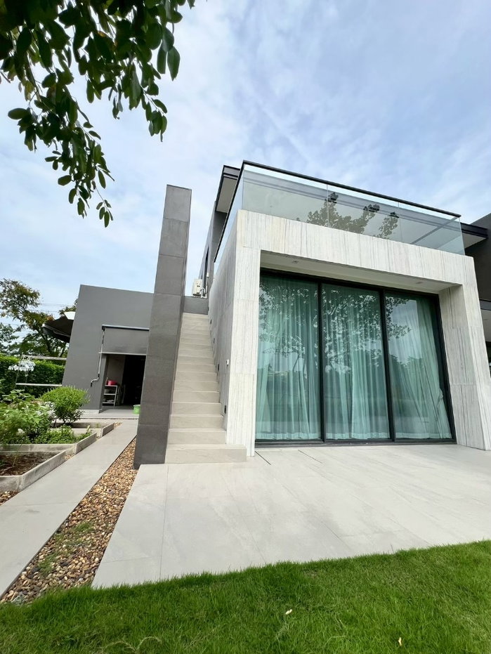 รูป ขายบ้านหรูระดับ Ultra Luxury ในสนามกอล์ฟ Green Valley บางนา - รูปที่ 19/31