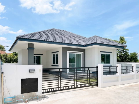 ขายบ้านเดี่ยวชั้นเดียว บรรยากาศธรรมชาติ พร้อมเข้าอยู่ ทำเล ชานเมืองอำเภอสารภี T. 063-6649056