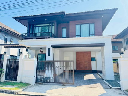 รูปภาพ 🏡 ให้เช่าบ้านเดี่ยว 2 ชั้น หลังใหญ่ ตกแต่งสไตล์โมเดิร์น ในโครงการคุณภาพ ความปลอดภัยสูง โซนรวมโชค ใกล้ห้างสรรพสินค้า, โรงเรียนนานาชาติ