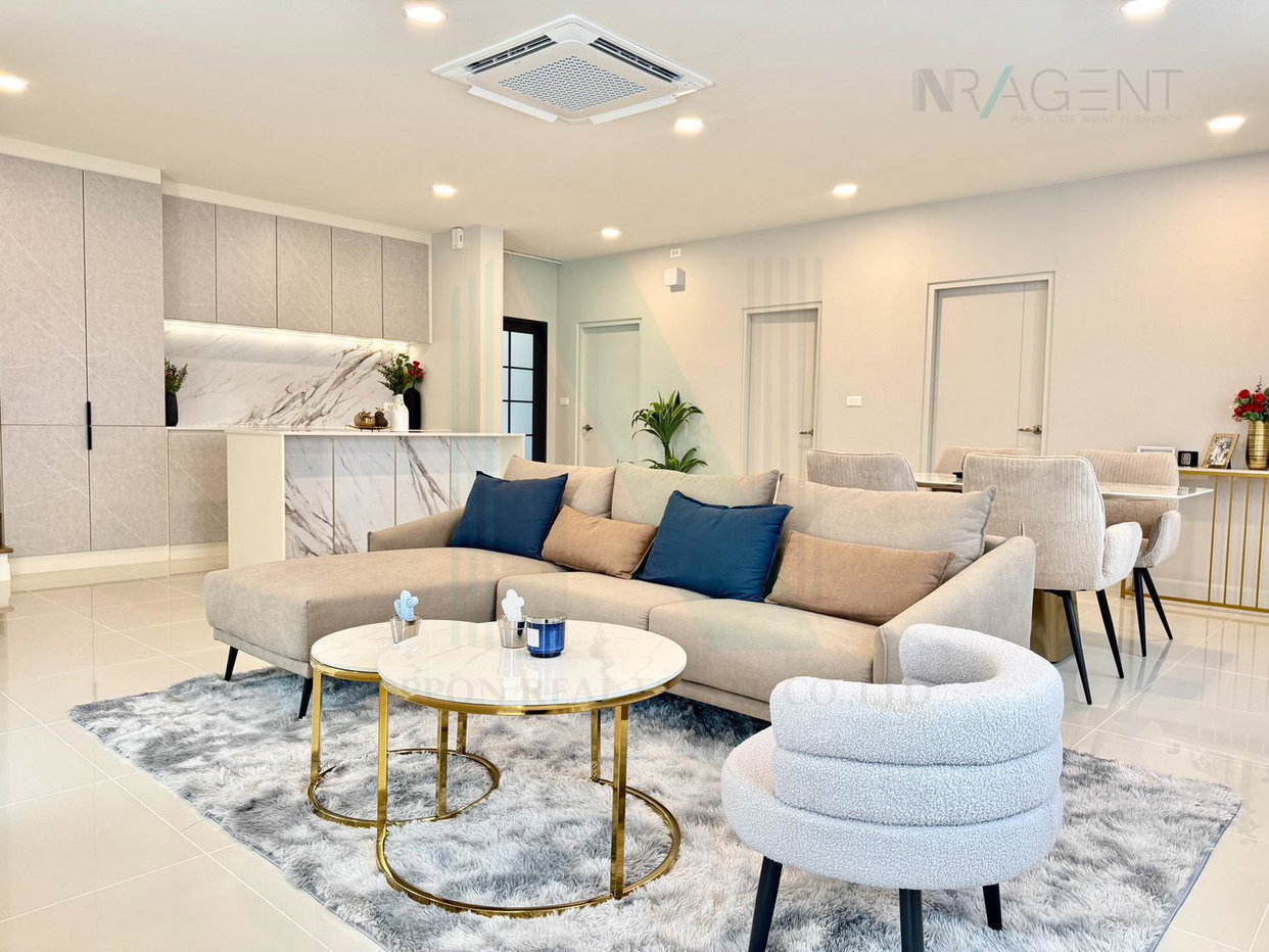 รูป ขายบ้านเดี่ยว โครงการ เซนโทร บางนา 2 ชั้น 4 ห้องนอน 4 ห้องน้ำ - รูปที่ 4/8