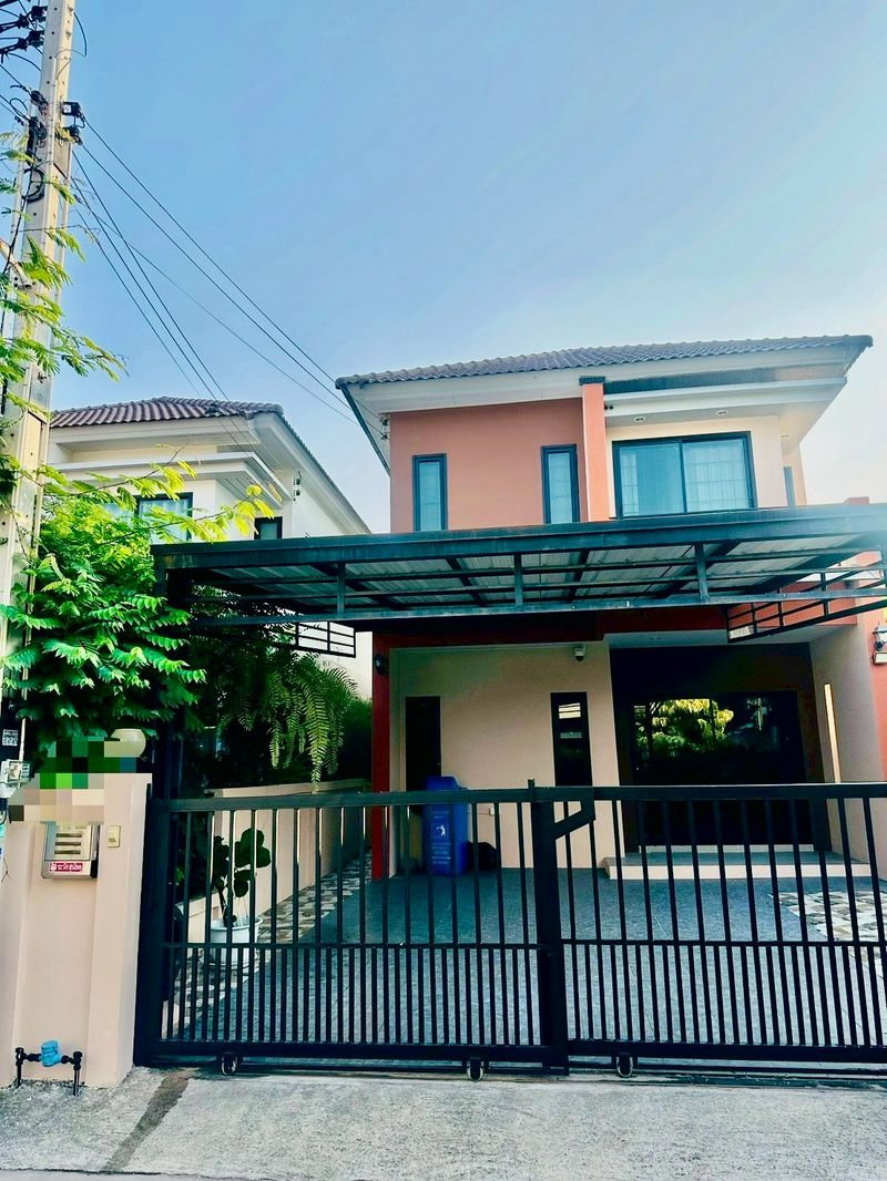 บ้านสวย ราคาดี พร้อมเข้าอยู่ โซนวังหิน ศรีราชา ห้ามพลาด