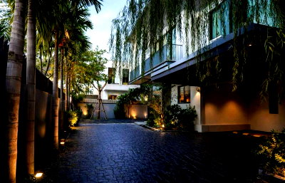 บ้านเดี่ยว ตึกคอม ชลบุรี : บ้านเดี่ยวหรู สภาพเหมือนบ้านใหม่ ทำเลพรีเมียม ใกล้ Central ชลบุรี