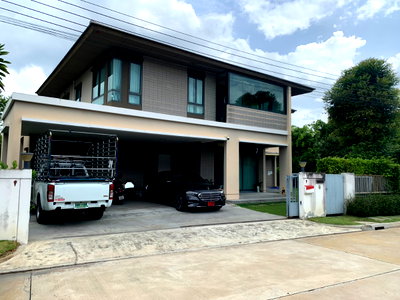 บ้านเดี่ยว วิทยาลัยอาชีวศึกษาธนบุรี : ขายบ้านเดี่ยวหรู เศรษฐศิริ ปิ่นเกล้า กาญจนาภิเษก  สาย2 หลังมุม ตามหลักฮวงจุ้ย อยู่แล้วรวยมาก บนพื้นที่ 140 ตารางวา  4ห้องนอน 4 ห้องน้ำ