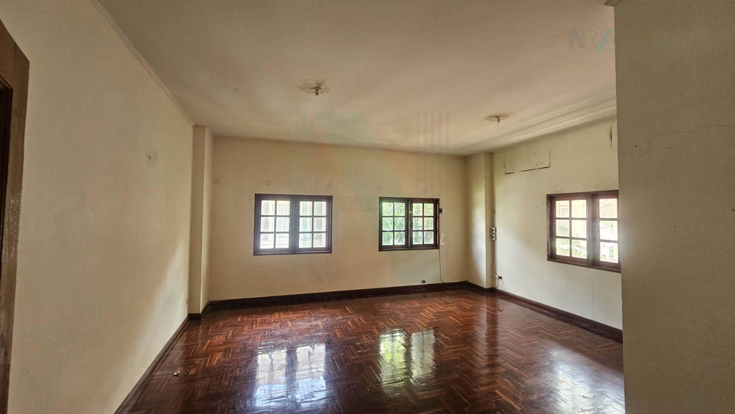 รูป ขายบ้านเดี่ยว โครงการ ปรีชา ศรีนครินทร์ 2 ชั้น 4 ห้องนอน 4 ห้องน้ำ - รูปที่ 2/8