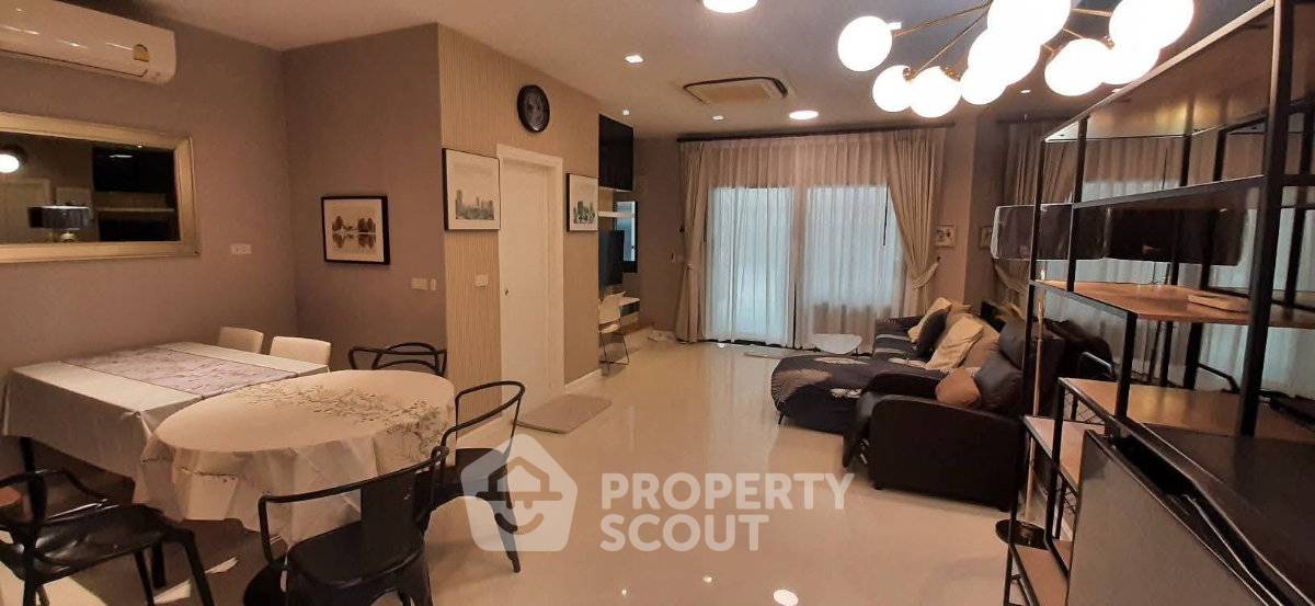 picture 3-BR Townhouse Eigen Premium Townhome Pattanakarn, Prawet (ID 3099647) - 3/10