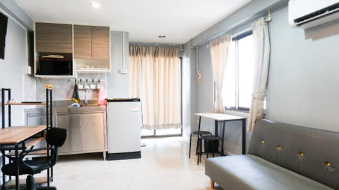Condo baansuan bts saiyud 0922688568
