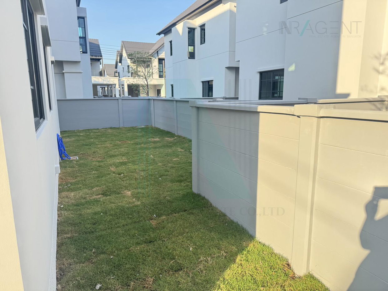 รูป ขายบ้านเดี่ยว โครงการ เซนโทร บางนา 2 ชั้น 4 ห้องนอน 4 ห้องน้ำ - รูปที่ 2/8