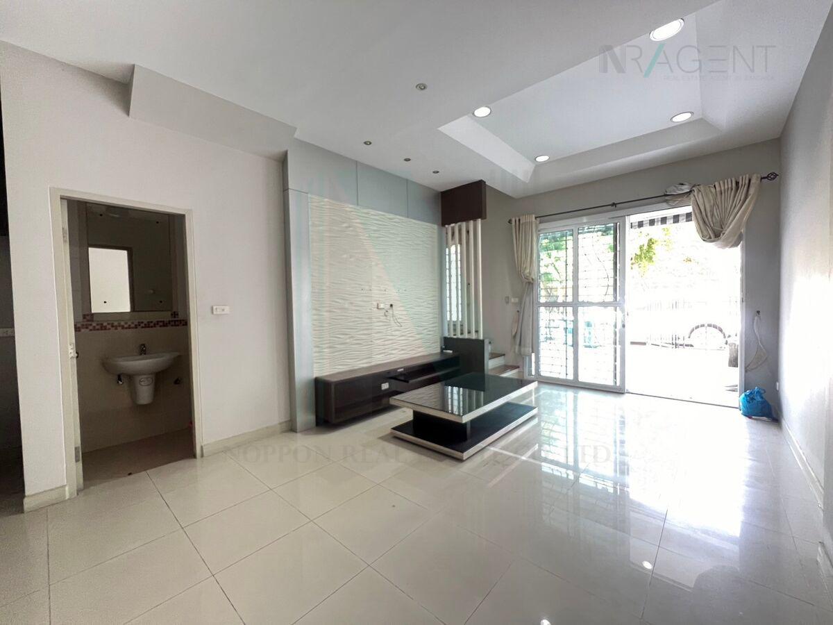 รูป ขายทาวน์เฮาส์ โครงการ บ้านกลางเมือง สวิสทาวน์ เกษตร-นวมินทร์ 2 ชั้น 3 ห้องนอน 3 ห้องน้ำ - รูปที่ 6/8