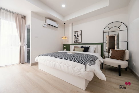 Supattra Condotel Large 2-Bedroom Near BTS Udom Suk