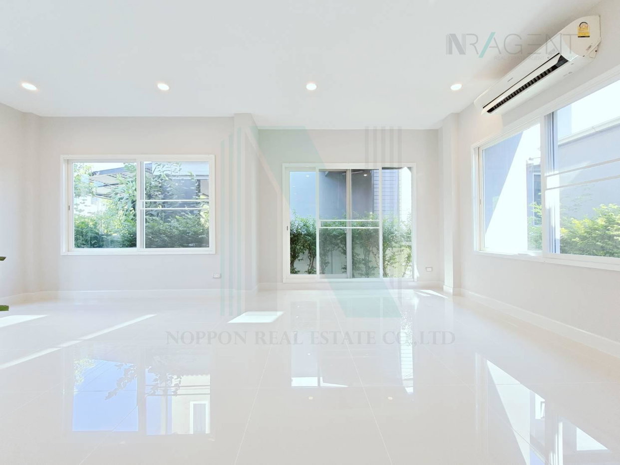 รูป ขายบ้านเดี่ยว โครงการ เซนโทร ศรีนครินทร์ - บางนา 2 ชั้น 4 ห้องนอน 3 ห้องน้ำ - รูปที่ 2/8