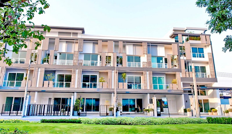 Home office for sale : Hk0671, Home Office for sale 3 Br., Ratchada-Ladphrao.
