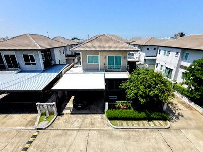 ขายบ้านเดี่ยว : ขาย Centro สุขสวัสดิ์ พระราม 3 บ้านเดี่ยวหลังใหญ่ บนแปลงริม 57 ตร.ว. ตกแต่งครบ  เดินทางเข้าเมืองง่าย ใกล้ ทางด่วนสุขสวัสดิ์ และวงแหวนอุตสาหกรรม