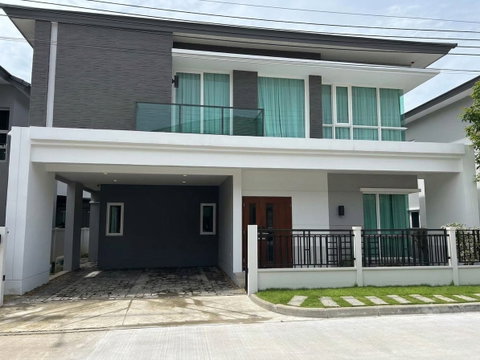 ให้เช่าบ้านเดี่ยวหรู 2 ชั้น The City สุขสวัสดิ์ 64 พร้อมอยู่ Pet-Friendly (233 ตร.ม. 4 ห้องนอน)
