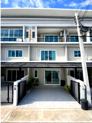 เช่าทาวน์โฮม เดอะ สแควร์ บางใหญ่ : MRT บางพลู 1.29 กม.ถ.บางกรวย-ไทรน้อย รัตนาธิเบศร์ ทาวน์โฮม 3 ชั้น 3 นอน 3 น้ำ 17.5 ตร.ว.