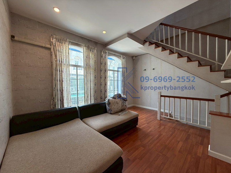 Townhouses for sale : Rama 9 Townhome Near Yellow Line MRT & Airport 3.5 Storeys 200 sq.m. Great Investment